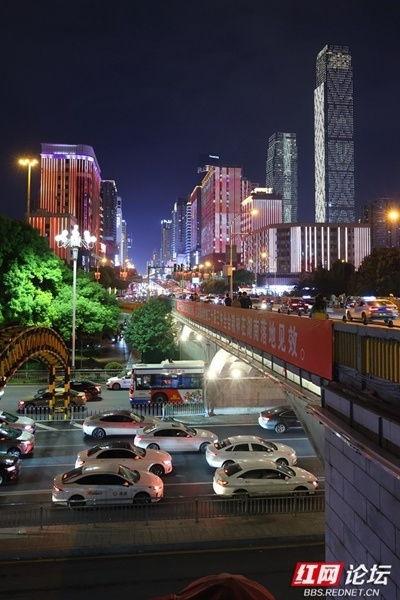 夜长沙,璀璨灯火下的千年古城风情